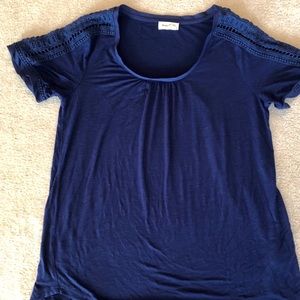 Women’s Anthropology top